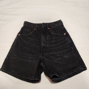 Zara Bermudas size 32/ XS size 0 black